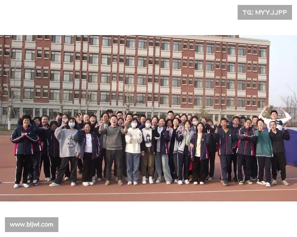加拿大公开赛中国留学生助威团成赛场焦点引关注 加拿大公开赛中国留学生助威团成赛场焦点引关注